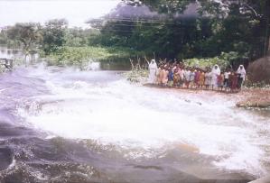 Floods: the children and Sisters on our road